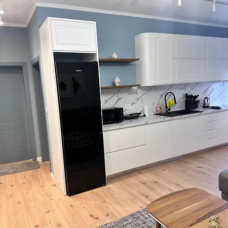 Modern Loft In Prime Location Lägenhet Tirana